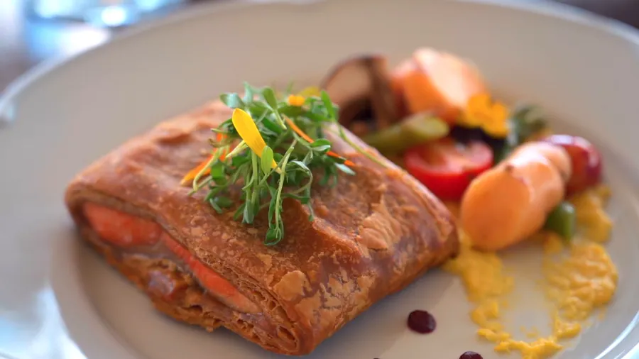 Servicio gastronómico a bordo durante la excursión