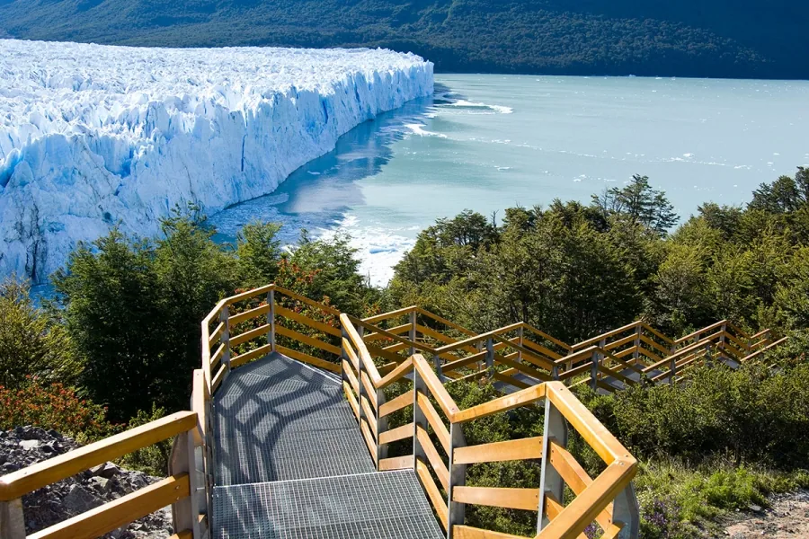 Pasarelas junto al Glaciar Perito Moreno